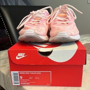 Nike Women Pink Sneakers